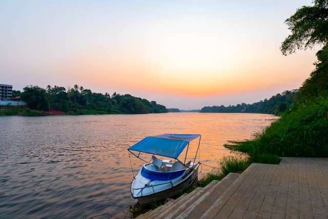 Vintage Retreat | 5-BHK Riverfront Heritage Villa With Private Pool And  Cultural-Themed Rooms Near Malayattoor, 3