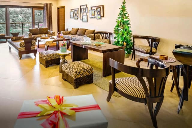Lakeview Manor | Stunning 3-BHK Lakeside Getaway With Balconies & A Garden, 3