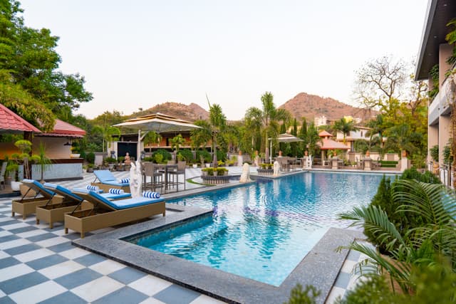 Mountain Creek Retreat | Pet-friendly 7-BHK With Pool, Gazebo, Lounge Area, Game & Gym zone | Near Fatehsagar Lake, 3