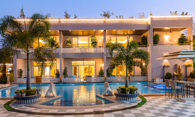 Mountain Creek Retreat | Pet-friendly Ultra-Luxe Suite With Shared Pool, Gazebo, Lounge Area, Game & Gym zone | Near Fatehsagar Lake, 3