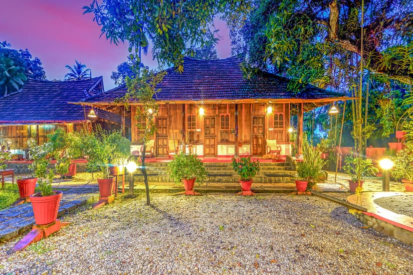 Palm Dale Premium Room | Heritage Riverside Pet-friendly Escape with Garden & Restaurant