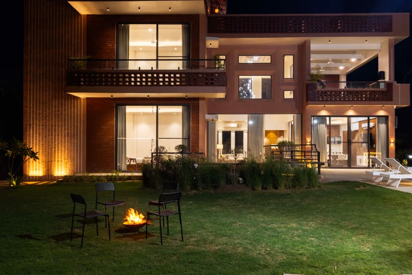 Parshvika Estate | 5 BHK Villa With Private Pool, Jacuzzi Room, Home Theatre, Gym & Landscaped Garden