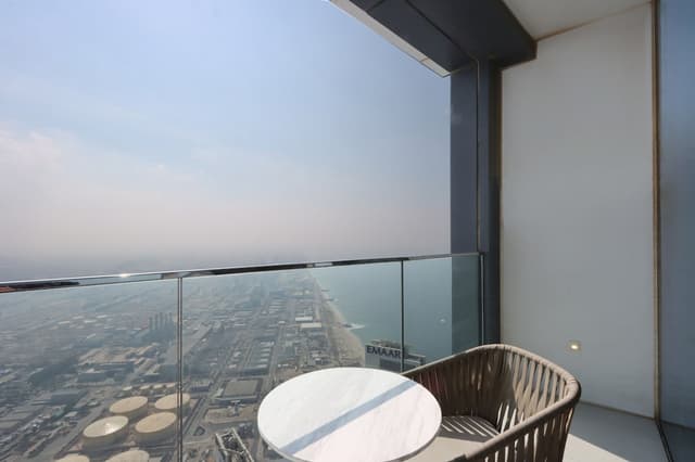 1BHK Coastal Living with Amazing Sea & Marina Views, 4