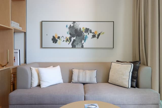 1BHK with Marina Views and Beach Access, 5