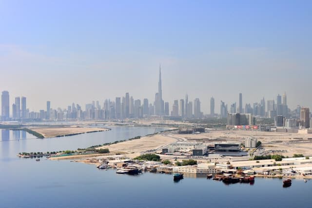 Premium 3B with Skyline View in Address Harbor Point, 5