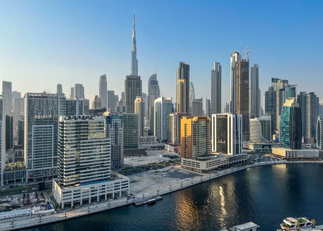 Classy 2B with Jacuzzi & Burj Khalifa View, 4