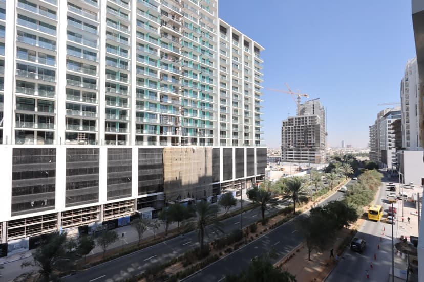Perfect 1BR Retreat in the Heart of JVC