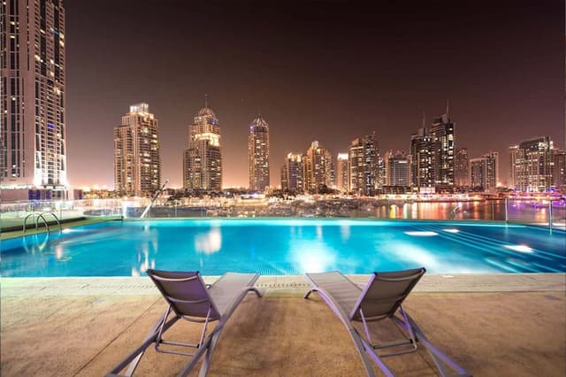 Spacious 2 BR in Dubai Marina with Balcony, 3