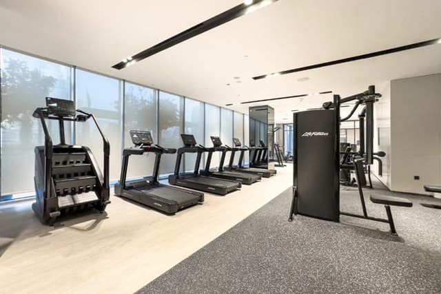Modern 2BR with Partial Burj Khalifa View, 4