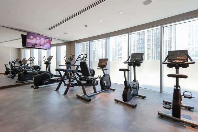 2BR with Iconic Burj and Dubai Fountain Views, 5