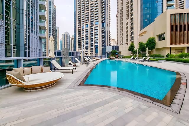 2BR with Iconic Burj and Dubai Fountain Views, 3