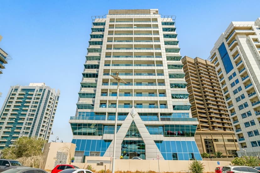 Convenient Loft Type 1B, Dubai Sports City