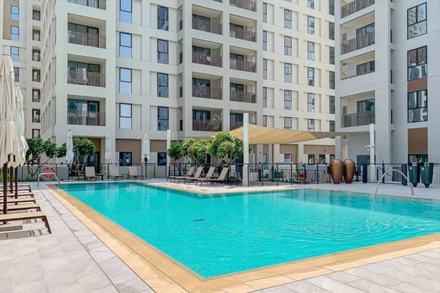 Elegant 2BR | Creek Beach, Pool & Gym, 3