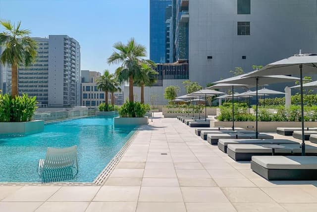 Modern Studio Near Dubai Mall, Walk to Dubai Canal, 3