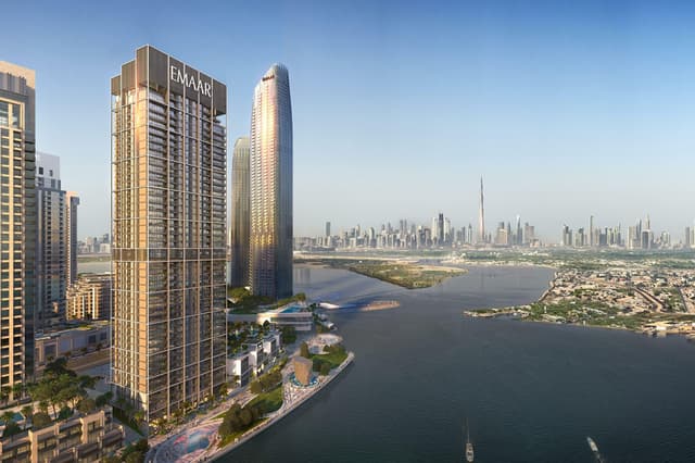 Waterfront 2BR with Dubai Skyline Views, 5