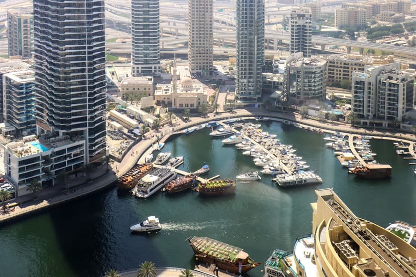 Modern 2BR in Shams | Marina Views & Near Beach
