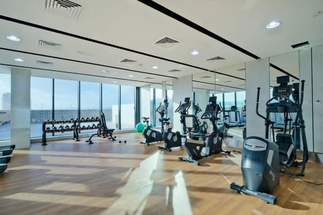 Modern Studio in JVC, Near Parks and Highways, 5