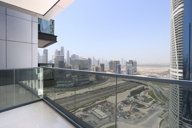 Centrally Located 1BR Near DubaiCanal and Downtown, 3