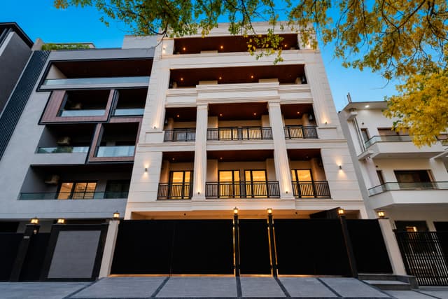 Luxora Imperial  |1-BHK with Restro, Lift, Gym & Conference Room | 1 km from Millennium City Centre /HUDA, 4