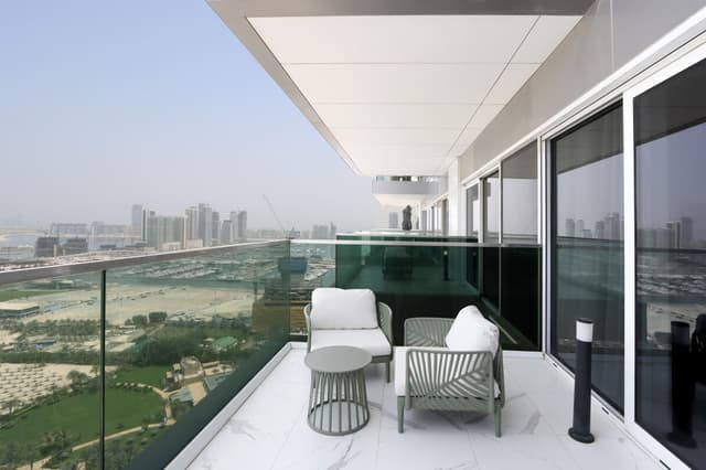 Beachfront One JBR Sea Palm Views, 4