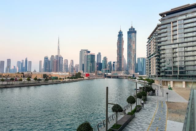 Serene 1BR | Canalfront Living in Al Wasl, 5