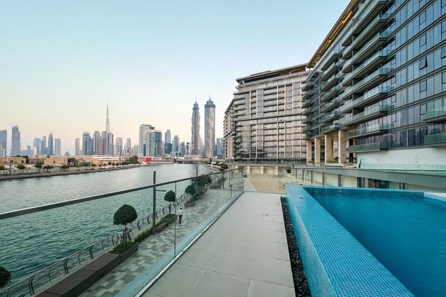 Serene 1BR | Canalfront Living in Al Wasl, 3