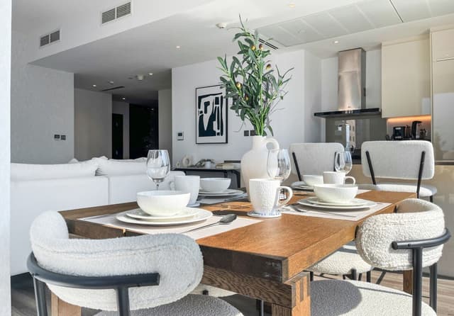2BR Apartment with Breathtaking Marina View, 5