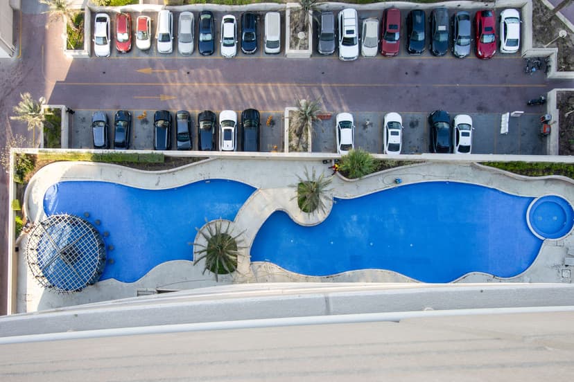 Modern Loft 1BR Next to Metro & Marina Walk