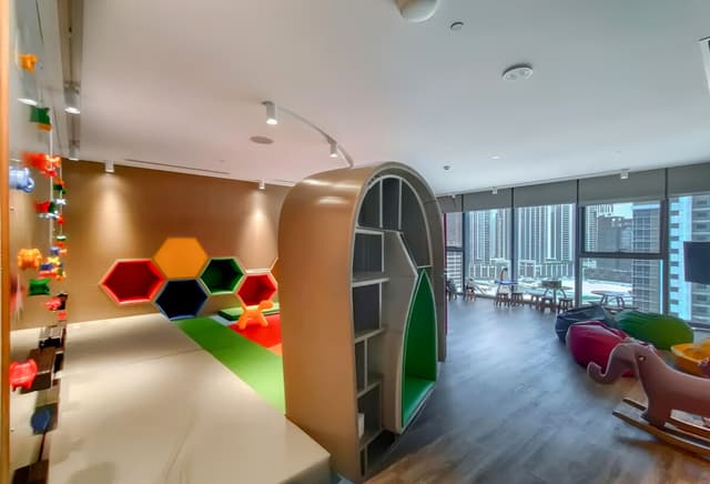 High-Floor 2BR | Skyline, Sea & Burj Khalifa View, 4