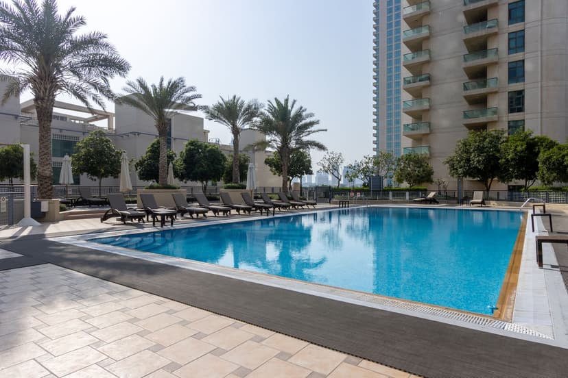 Chic High-Floor 1BR in The Greens | Skyline Views
