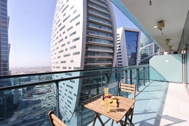 Modern 1 Bed In Merano Tower, 3