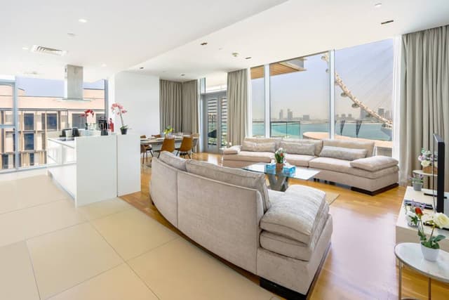 Prime 3BR + 1 Suite with Full Ain Dubai View, 2