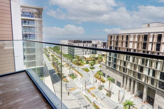 Prime 3BR + 1 Suite with Full Ain Dubai View, 3