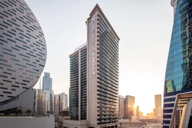 Bright 1 BR Suite In Merano Tower, 4