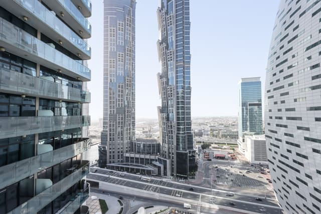 Bright 1 BR Suite In Merano Tower, 3