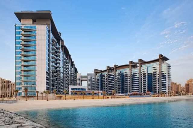 Oceanic - 1BR - Sea View & Beach Access, 5