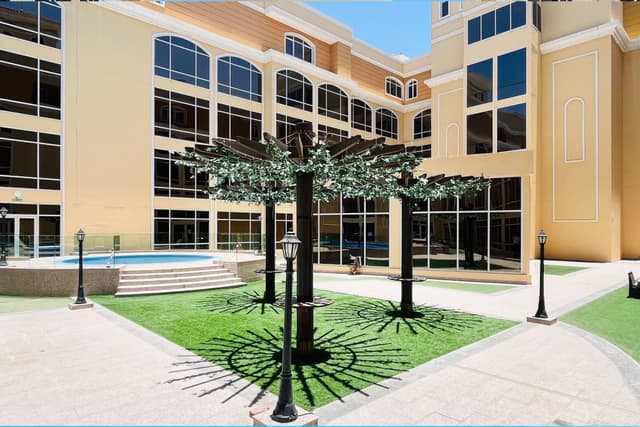Spacious JVC Studio, Near Dining and Shops, 4