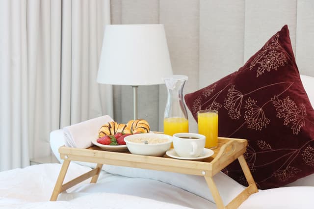 Lavish 2 Bedroom Suite with Burj Khalifa View & Direct Dubai Mall Access, 5
