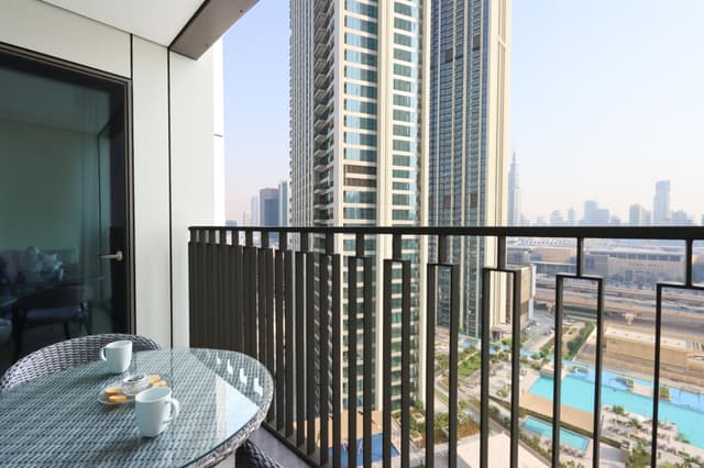 Lavish 2 Bedroom Suite with Burj Khalifa View & Direct Dubai Mall Access, 3