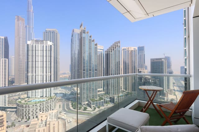 Burj Khalifa View 2BR Spacious Apartment, 5