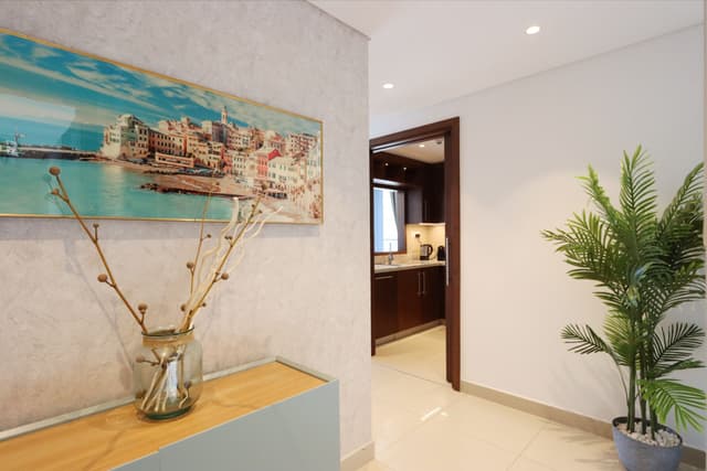 Bright 1BR, Boulevard Point, 4