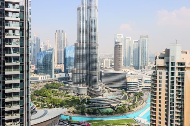 3BR + 1 with Burj and Fountain Views, 3
