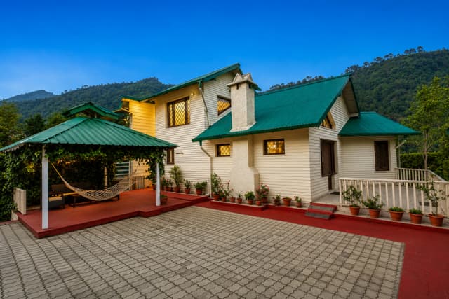 Karinya Villas Fennel | Hilltop 2-BHK Villa With Bathtub, Shared Gazebo & Garden, 2