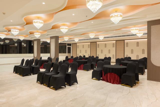 Velora Royal | Premium Room In A Hotel With Shared Pool, Reception, Banquet And Party Hall, 4