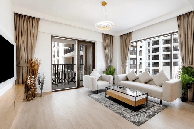 Elegant 2BR | Creek Beach, Pool & Gym, 2