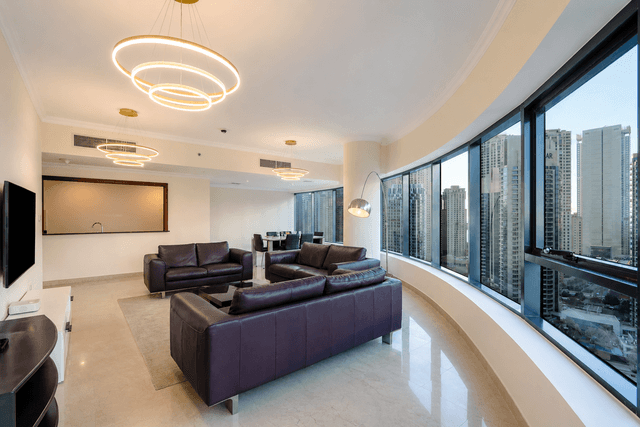 3BR with Marina Skyline Views, Near Mall & Metro, 2