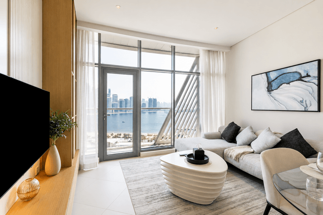 1BR Sea & Skyline Views in Seven Palm, 2