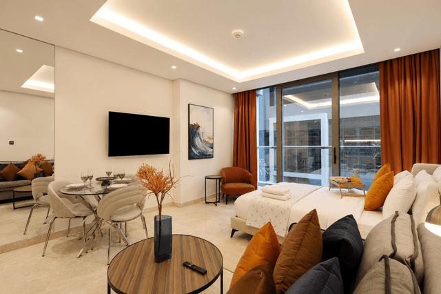 Modern Studio Near Dubai Mall, Walk to Dubai Canal, 2
