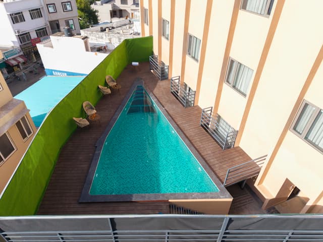 Velora Royal | Deluxe Room In A Hotel With Shared Pool, Reception, Banquet And Party Hall, 3
