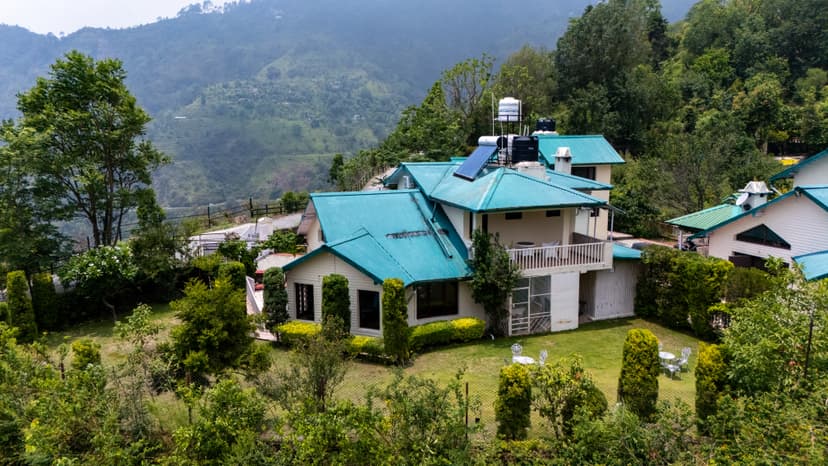 Karinya Villas Fennel | Hilltop 2-BHK Villa With Bathtub, Shared Gazebo & Garden